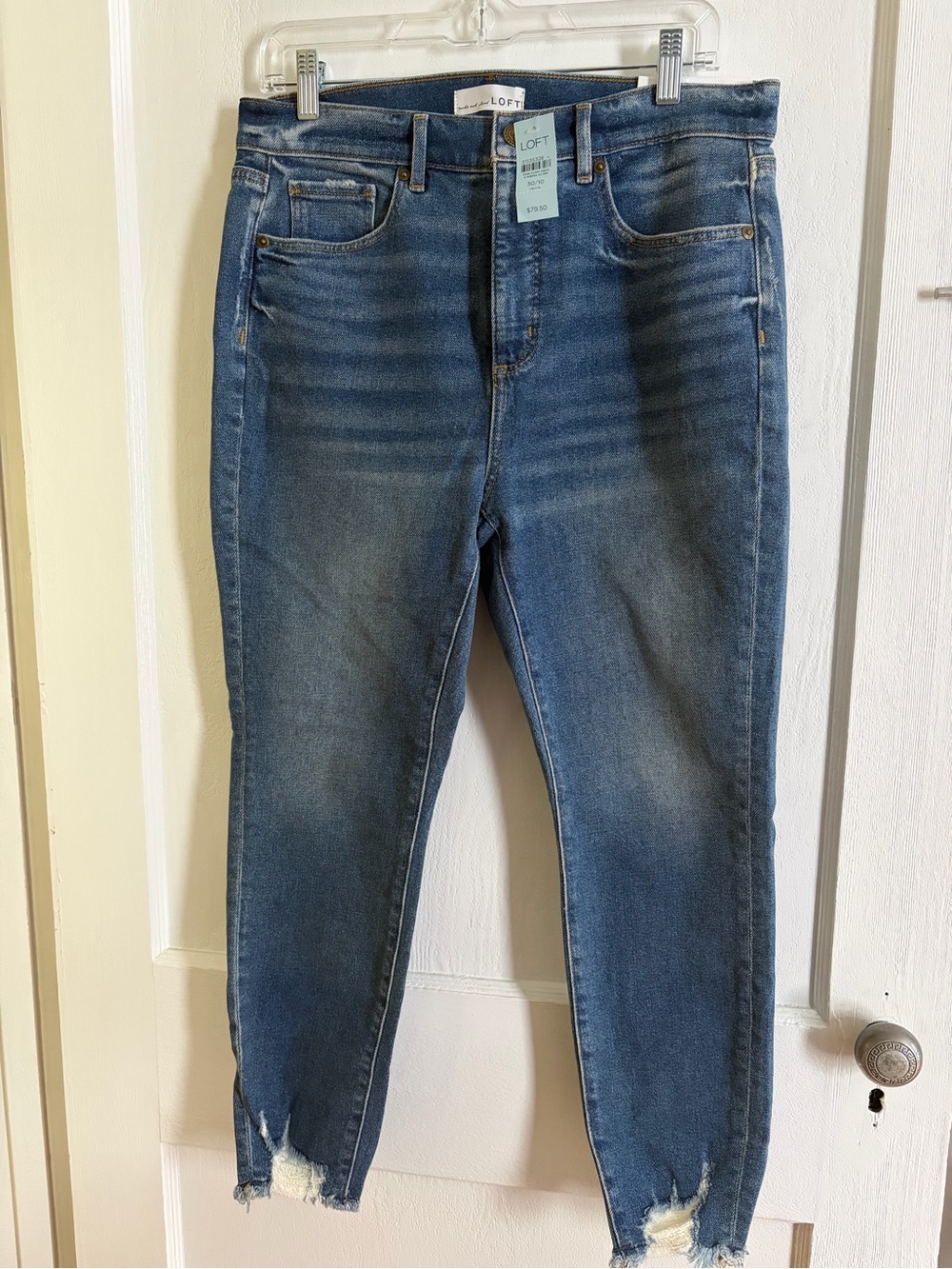 LOFT Women's Medium Blue High Waisted distressed ankle Skinny 10/30 petite Jeans